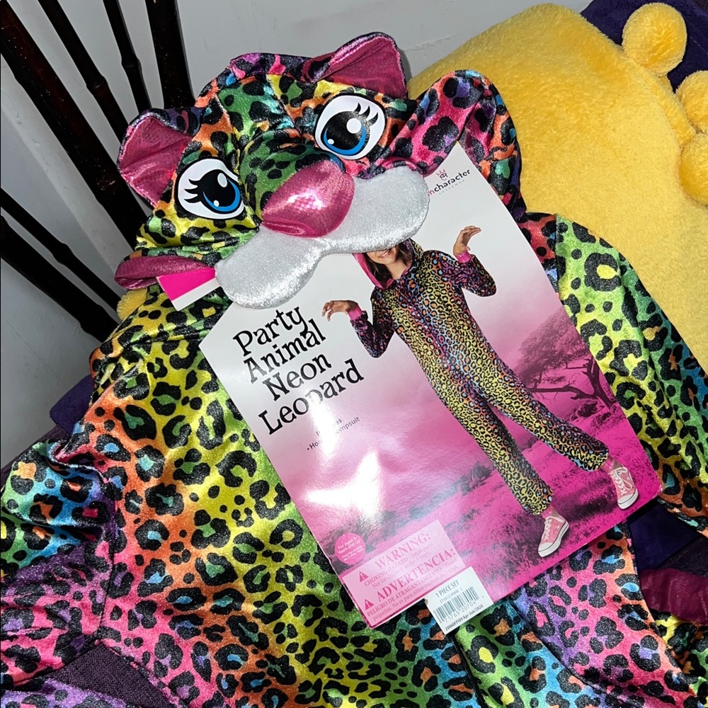 Colorful Leopard Costume - Picture 2 of 4